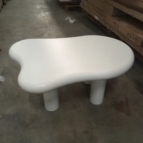 IRREGULAR SHAPED COFFEE TABLE - WHITE 