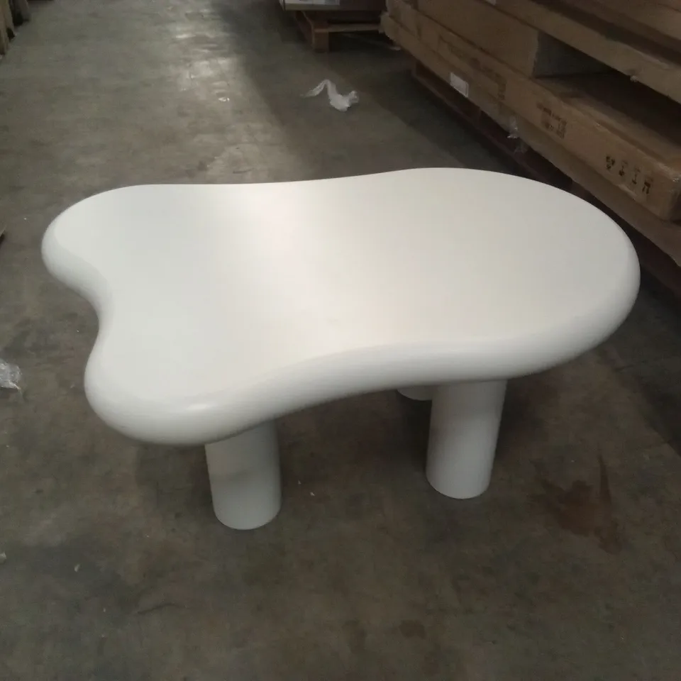 IRREGULAR SHAPED COFFEE TABLE - WHITE 