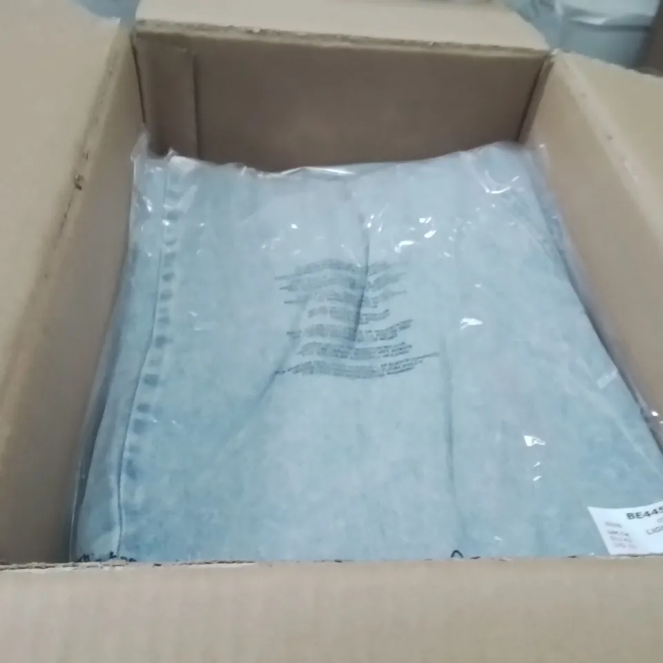 BOXED BRAND NEW APPROXIMATELY 16 SIMPLY BE LIGHT WASH JEANS SIZE 14