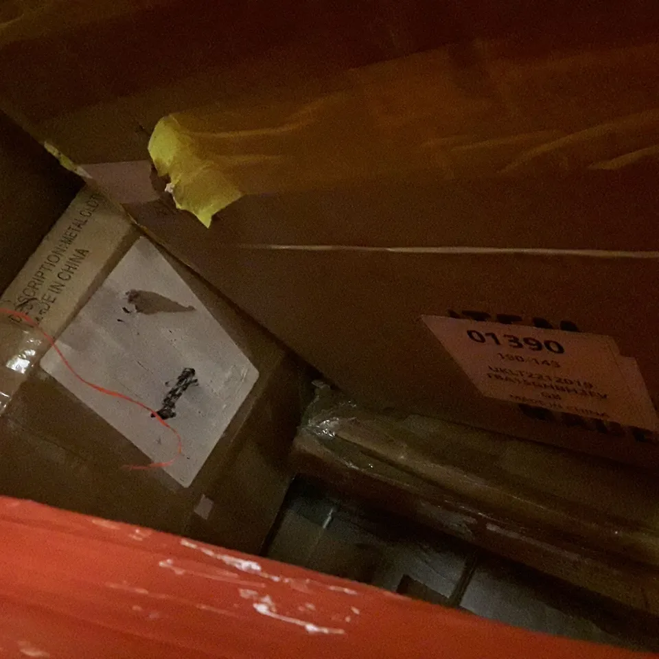 PALLET OF ASSORTED PRODUCTS INCLUDING L-SHAPED DESK, METAL CLOTHES RACK WITH STORAGE, OFFICE CHAIR 