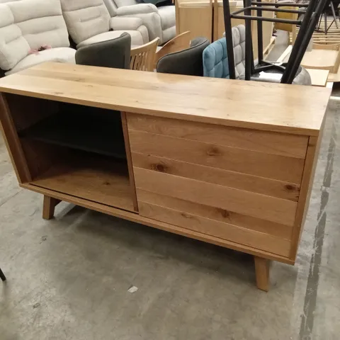 QUALITY DESIGNER CAMDEN RUSTIC OAK WIDE SIDEBOARD
