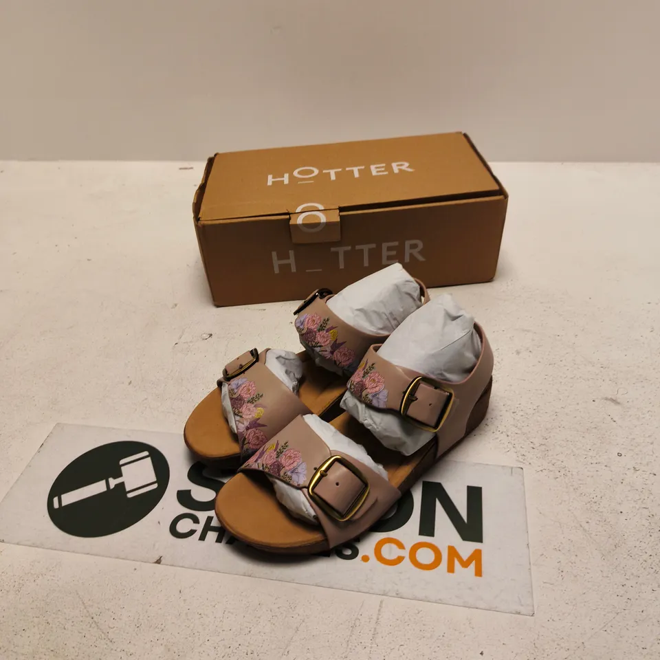 HOTTER WOMEN'S LEATHER SANDALS – LIGHT MINK-FLOWER, UK 5 (EU 38)