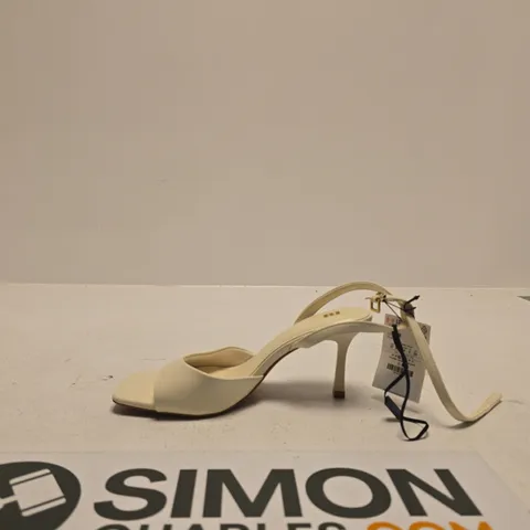 PULL AND BEAR WOMEN'S CREAM OPEN-TOE HEELED SANDALS WITH ANKLE STRAP – TAG ATTACHED UK SIZE 37