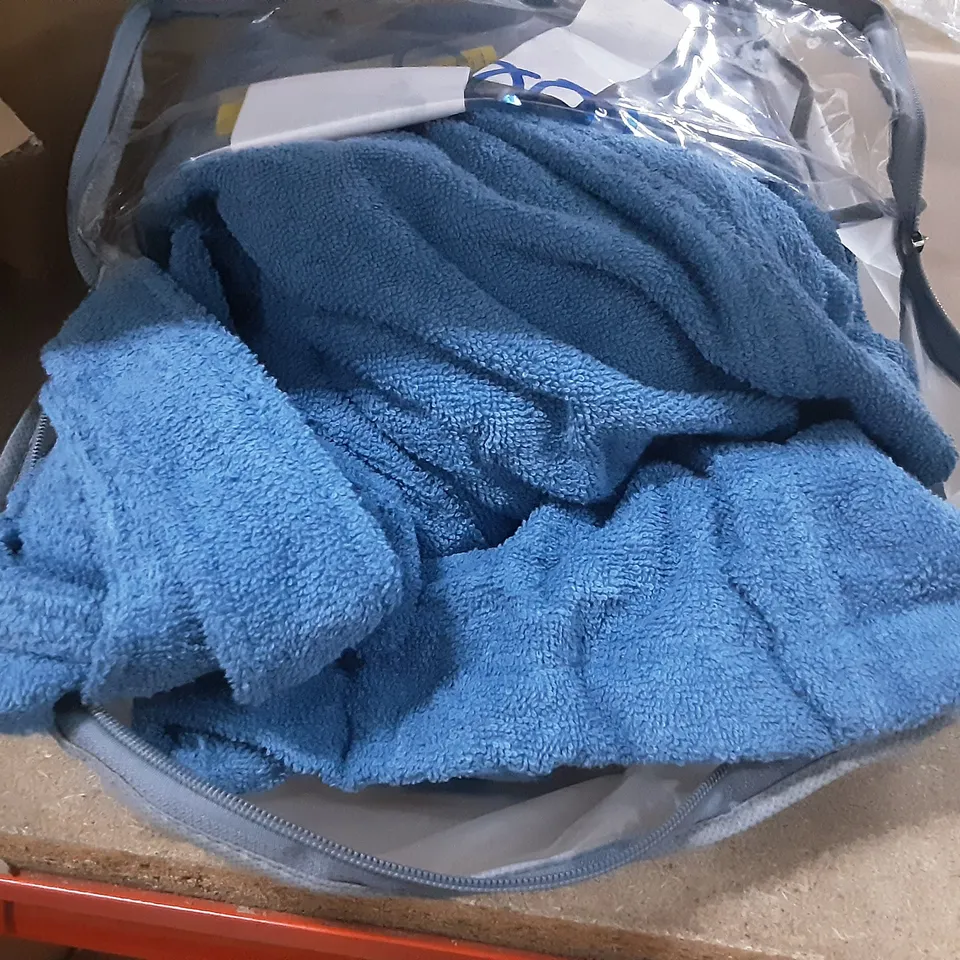 EXTRA-LARGE TOPAZ DRESSING GOWN