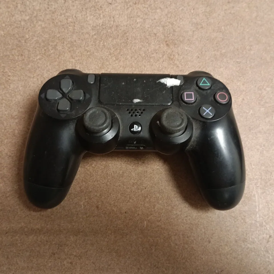 SONY PLAYSTATION 4 DUALSENSE WIRELESS CONTROLLER IN BLACK