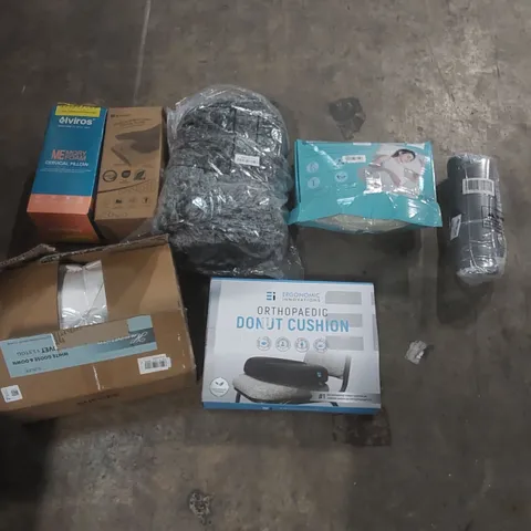 PALLET CONTAINING A VERY LARGE QUANTITY OF ASSORTED PILLOWS AND RELATED BEDDING/COMFORT PRODUCTS ECT