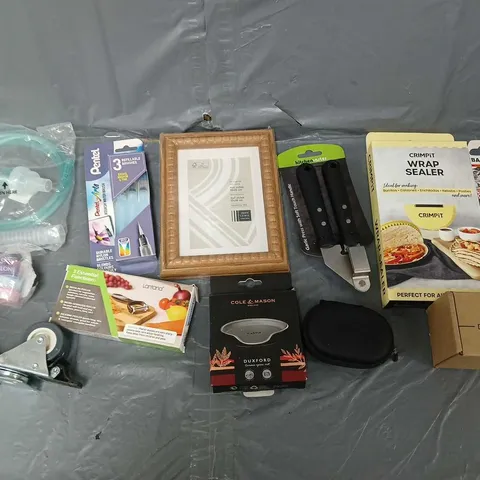 APPROXIMATELY 10 ASSORTED HOUSEHOLD ITEMS TO INCLUDE JOHN LEWIS PHOTOFRAME, WRAP SEALER, AND REFILLABLE BRUSHES ETC 