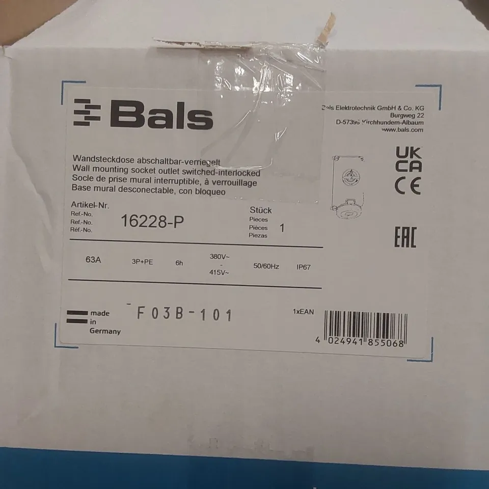 BOXED BALS WALL MOUNTING SOCKET OUTLET