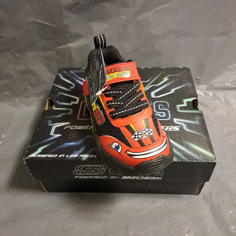 BOXED PAIR OF SKECHERS KIDS LIGHT UP WHEEL BUDDIES SHOES IN RED/BLACK SIZE UK 6