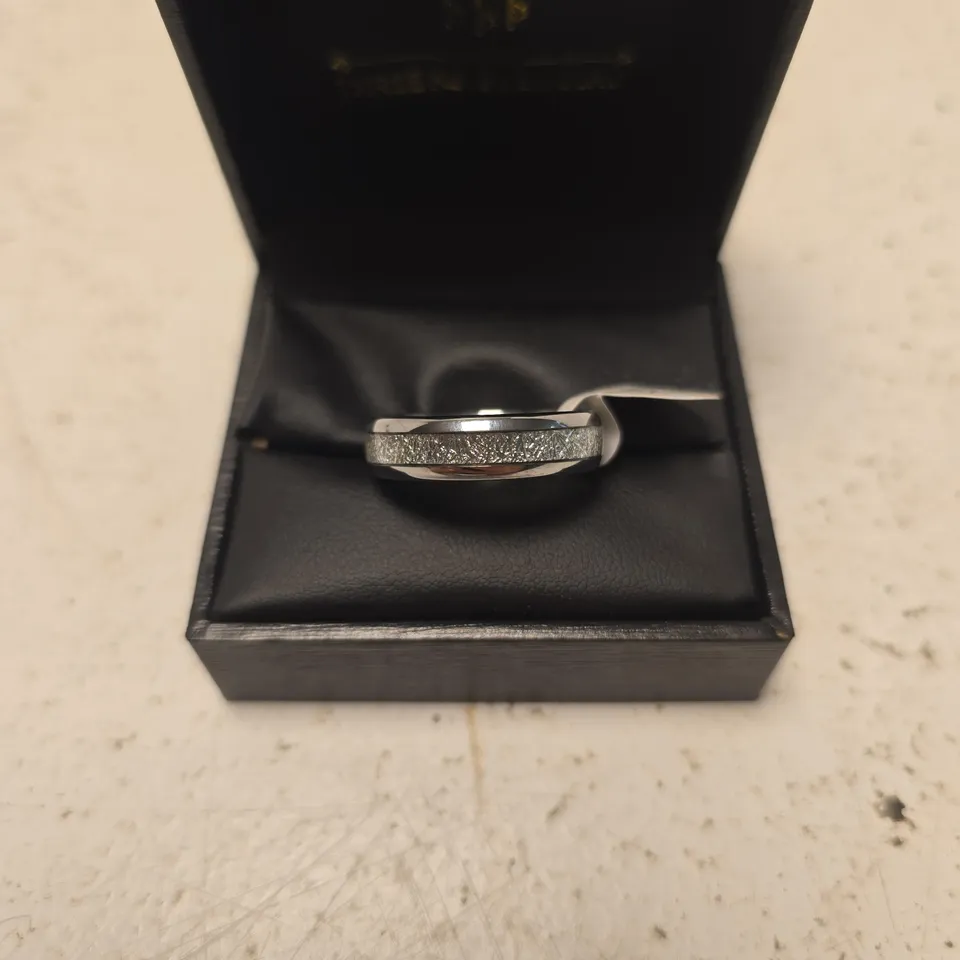 THREE KINGS JEWELLERY RING SIZE 10.5 IN BOX
