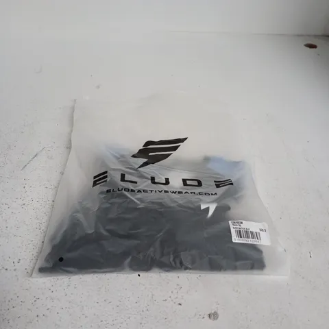 ELUDE TRACK TEE – BLACK/NAUTICAL BLUE, UK SIZE S