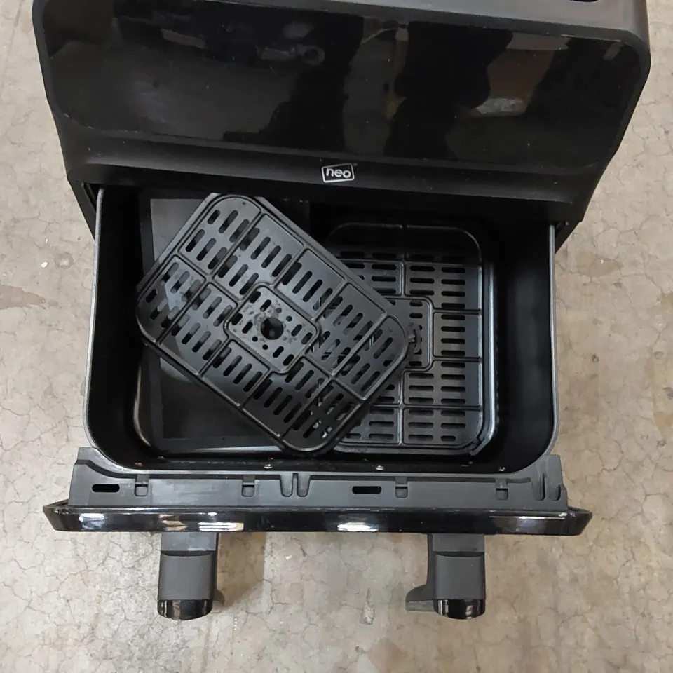 BOXED NEO TWIN ZONE AIR FRYER WITH WINDOWS - 1700W (1 BOX)