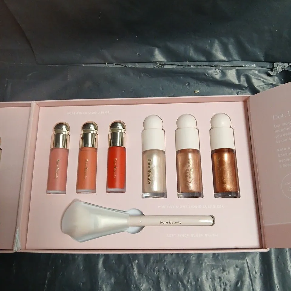 RARE BEAUTY MAKE-UP SET – SOFT PINCH LIQUID CONTOUR & BLUSH + LIQUID LUMINIZER
