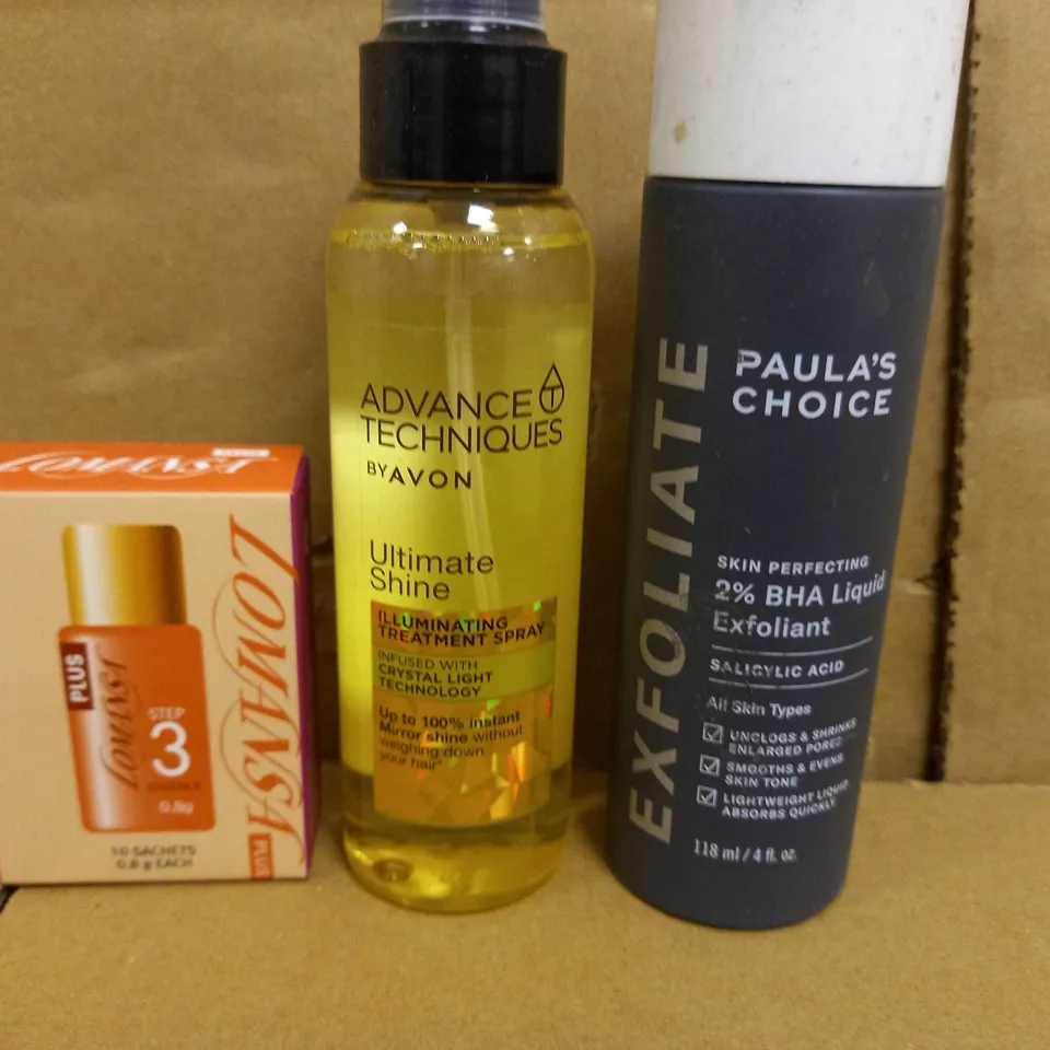 BOX OF 3 ASSORTED ITEMS TO INCLUDE PAULAS CHOICE 2% BHA LIQUID EXFOLIANT, AVON ADVANCED TECHNIQUES ILLUMINATING TREATMENT SPRAY, LOMANSA STEP 3 ESSENCE