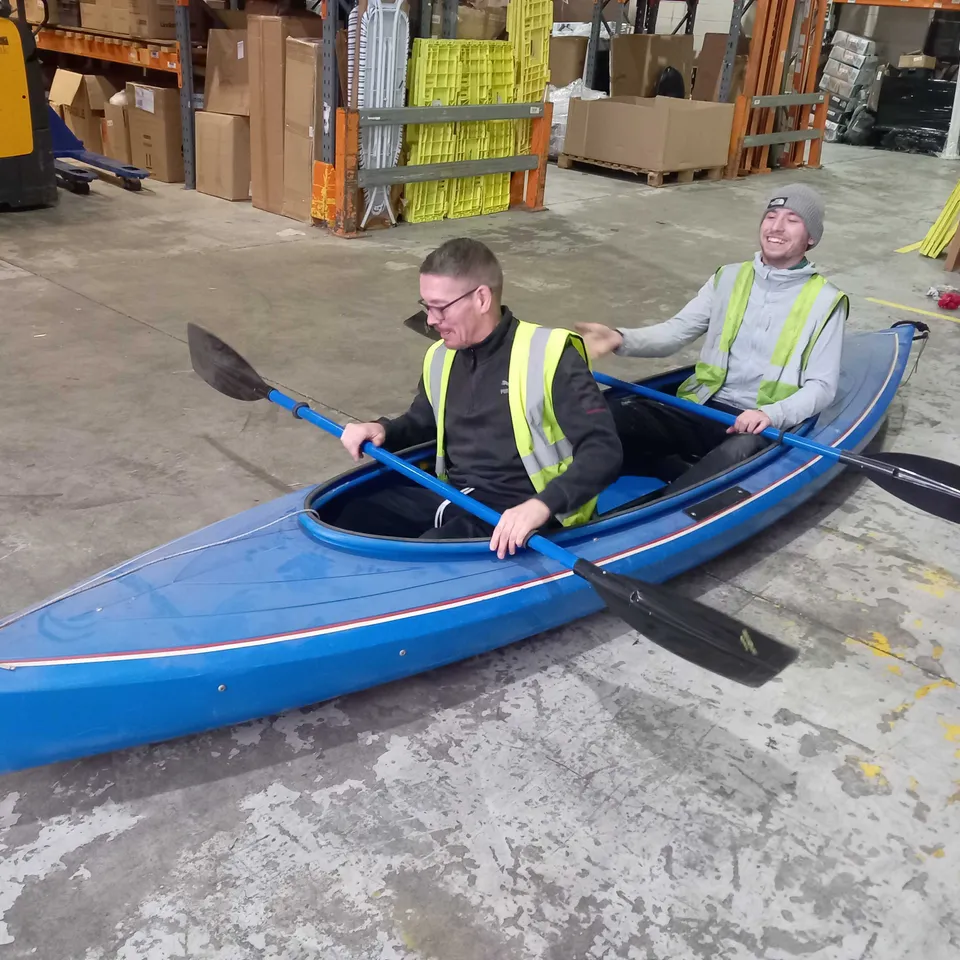 PERCEPTION KIWI 2 TWO PERSON KAYAK WITH TWO BROOKLINE PADDLES, TWO REPLACEMENT COLAPSIBLE PADDLES, PERCEPTION SPRAYDECK AND HANDIRACK INFLATABLE ROOF RACK AND HANDIPUMP PUMP