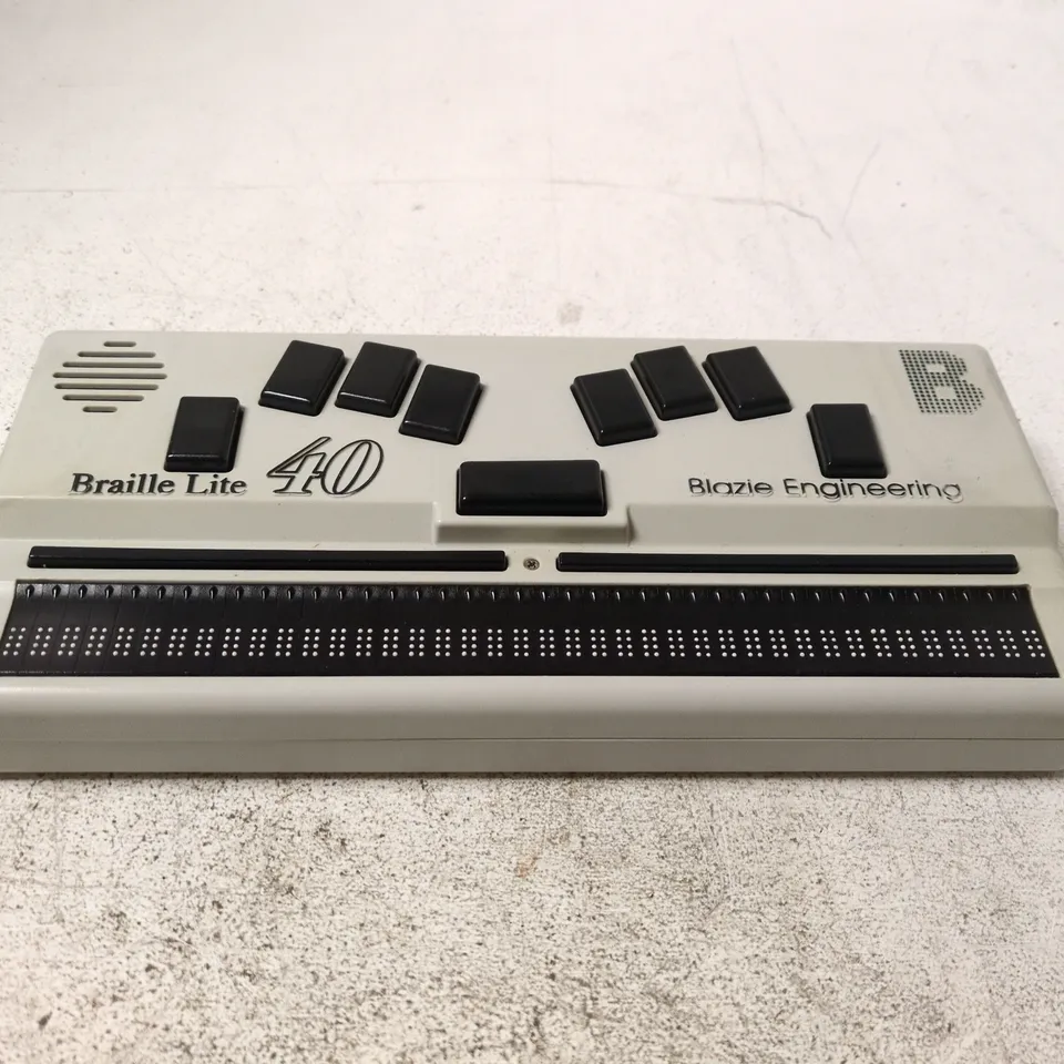BRAILLE LITE 40 BRAILLE TYPEWRITER (BLAZE ENGINEERING)