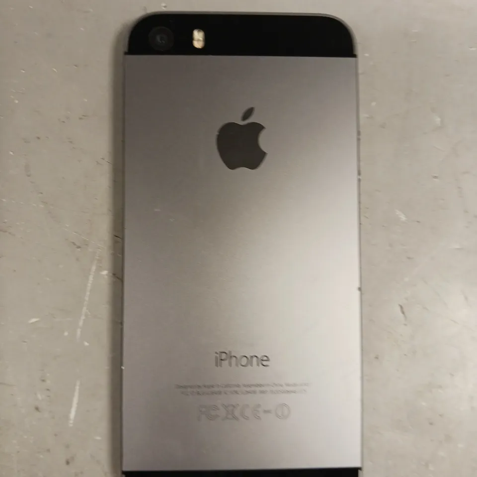 APPLE IPHONE 5S SMARTPHONE 