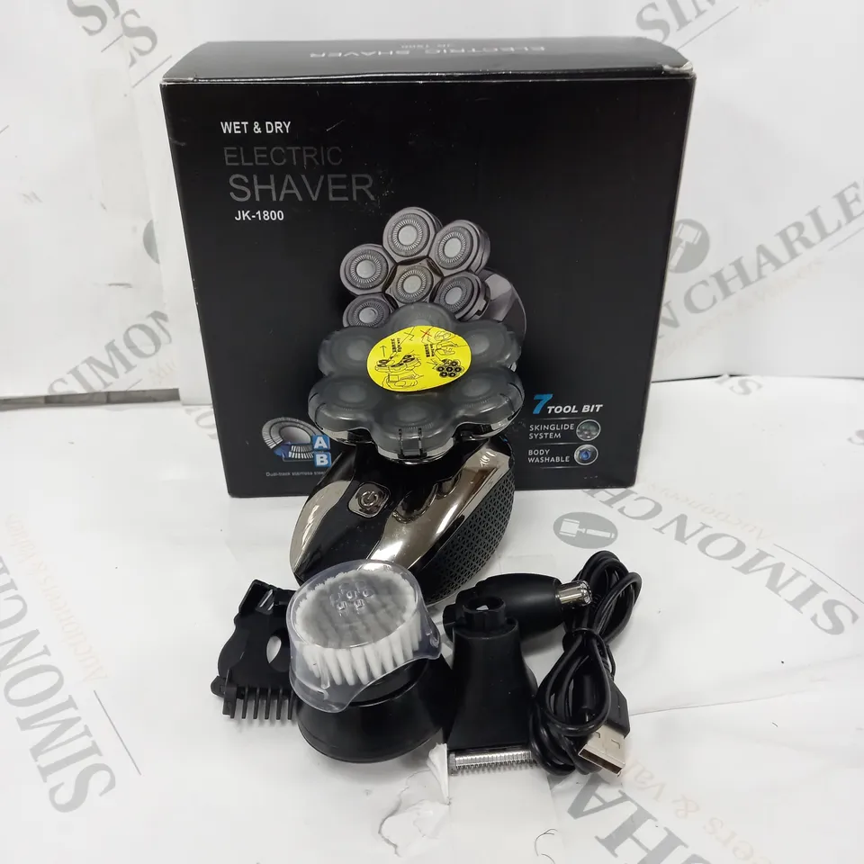 BOXED WET AND DRY ELECTRIC SHAVER 