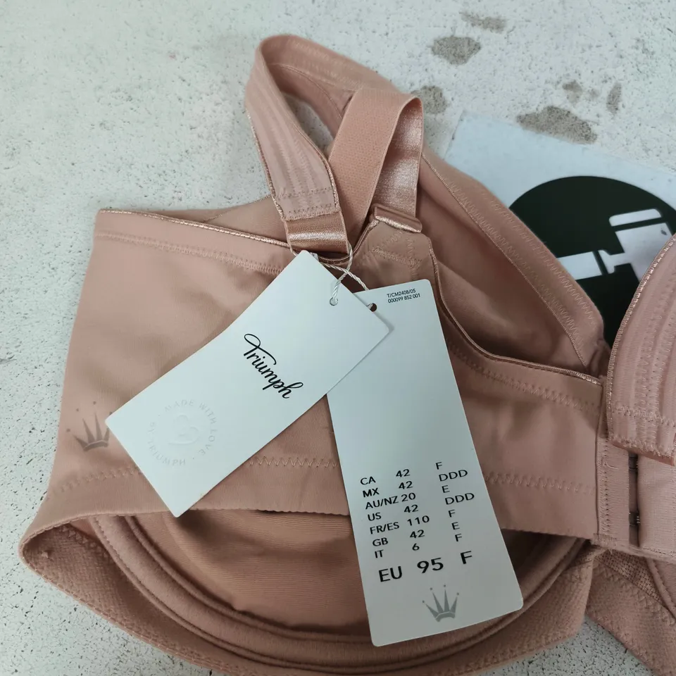 TRIUMPH WOMEN’S BRA – BLUSH PINK, UK 42E (EU 95F)
