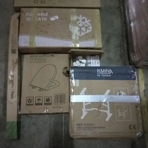 PALLET OF ASSORTED ITEMS INCLUDING MASS DYNAMIC TOILET SEAT, TOILET FRAME, PORTABLE ICE BATH, LAMP BASE CONVERTER, BEACH UMBRELLA
