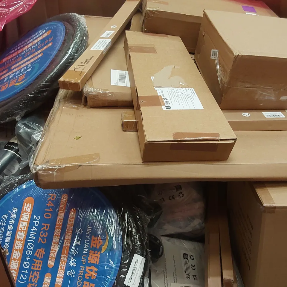 PALLET OF ASSORTED ITEMS INCLUDING: RUGS, WALL GRAB HANDLES, HVAC TUBES, DOOR MAT ECT