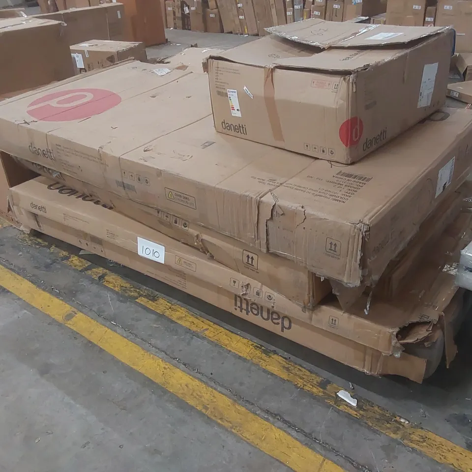 PALLET CONTAINING A LARGE QUANTITY OF ASSORTED DANETTI FURNITURE PARTS
