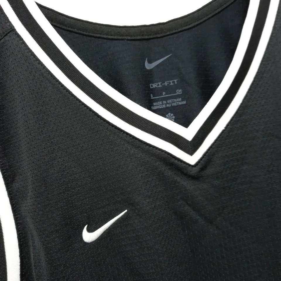 NIKE EMBROIDED LOGO BASKETBALL VEST IN BLACK - SMALL