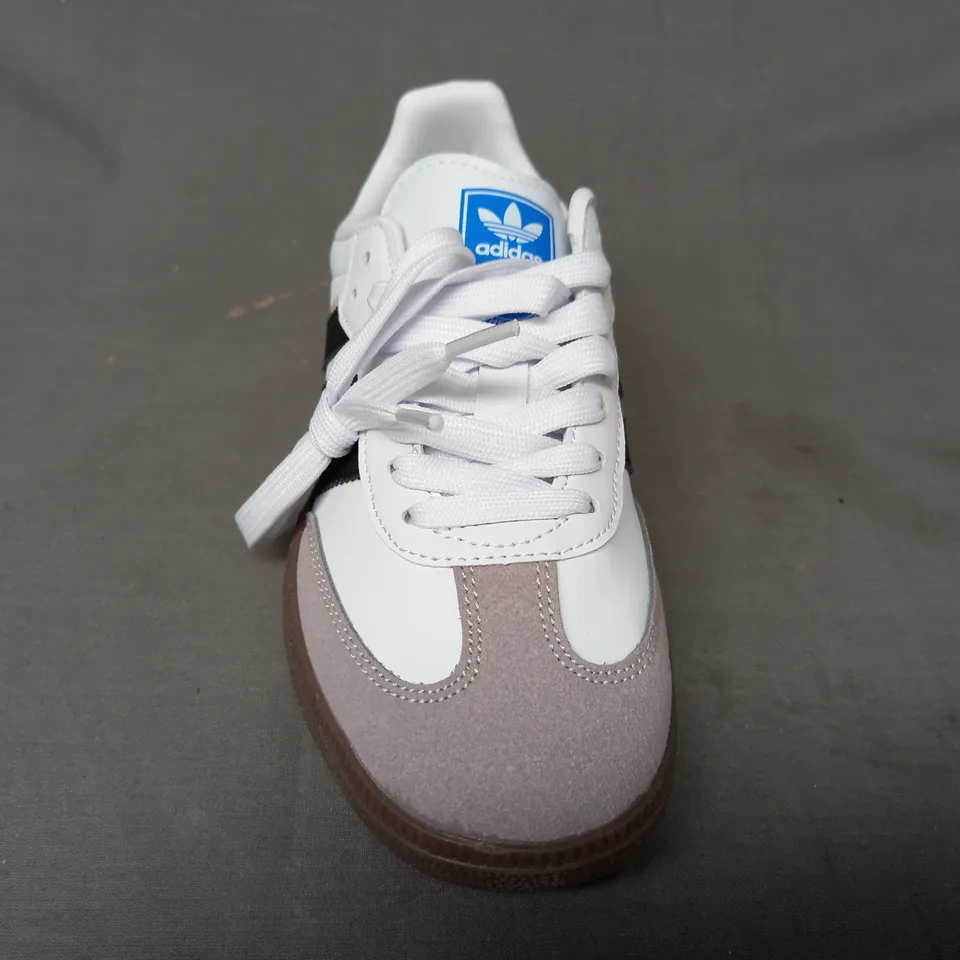 BOXED PAIR OF ADIDAS SAMBA OG SHOES IN WHITE/BLACK UK SIZE 4.5