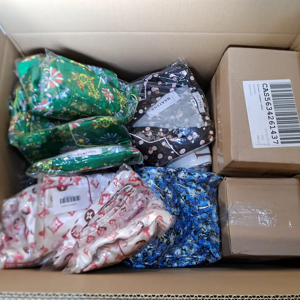 LARGE QUANTITY OF ASSORTED BAGGED CLOTHING ITEMS IN VARIOUS DESIGNS AND SIZES