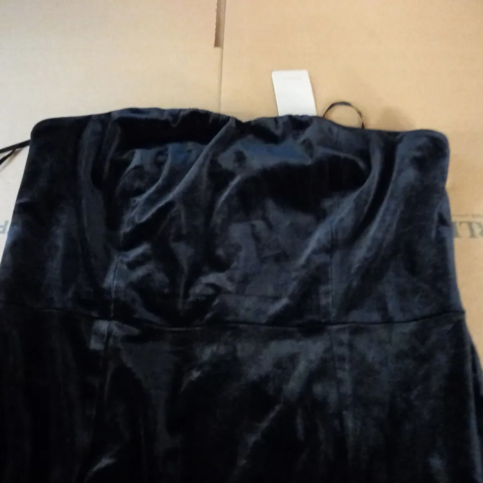 COAST TAFFETA HEM BODYCON VELVET DRESS IN BLACK - 16