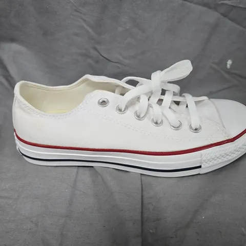 WOMENS CONVERSE CHUCK TAYLOR ALL STAR WHITE LOW-TOP TRAINERS - UK 5