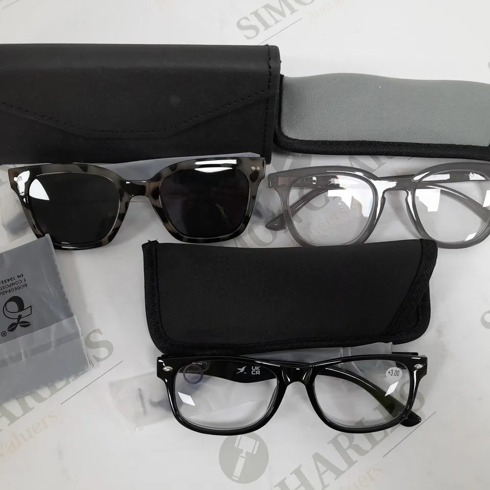 1 PAIR OF SUNGLASSES AND 2 PAIRS OF READING GLASSES GREY MIX 
