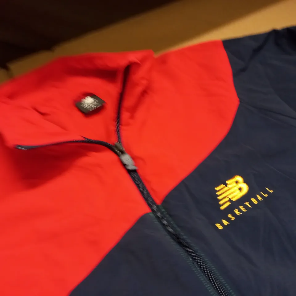 NEW BALANCE ZIP THROUGH JACKET - M