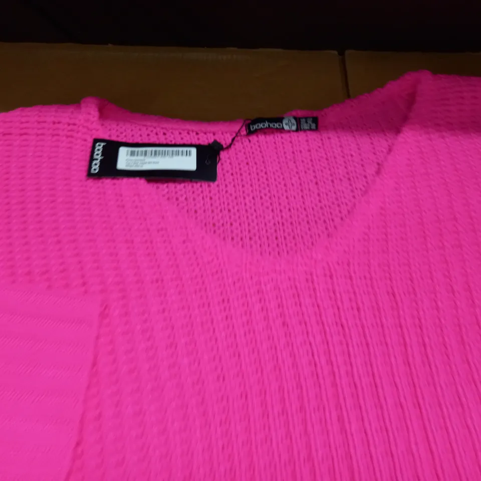BOOHOO PLUS V-NECK JUMPER MINI DRESS IN PINK - UK 22