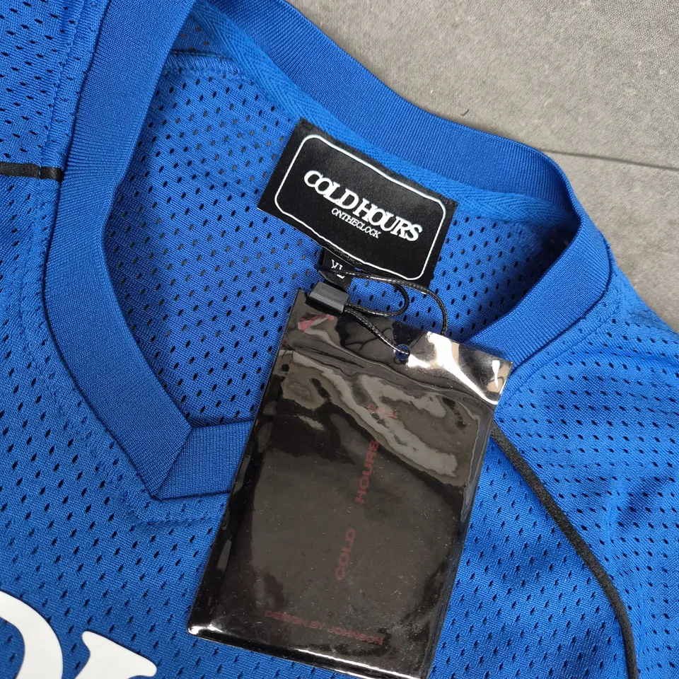 COLDHOURS BLUE MESH SPORTS JERSEY WITH LARGE 30, TAG ATTACHED - XL
