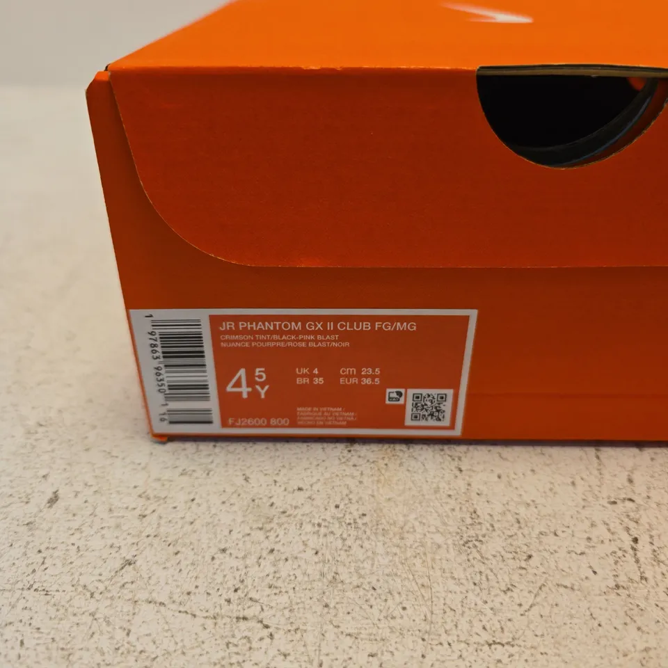 NIKE JR PHANTOM GX II CLUB FG/MG FOOTBALL BOOTS – UK4 4.5Y