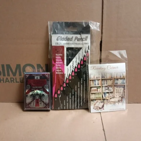 APPROXIMATELY 10 ASSORTED HOUSEHOLD ITEMS TO INCLUDE STRANGER THINGS PLAYING CARDS, ETC