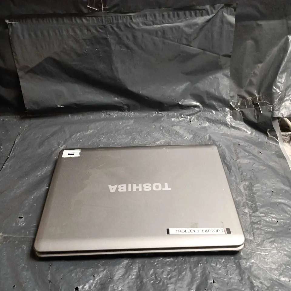 TOSHIBA SATELLITE PRO A300 LAPTOP 