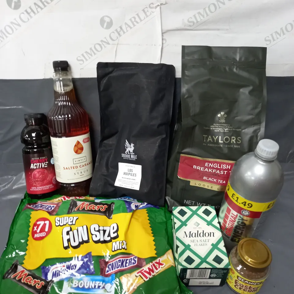 APPROXIMATELY 10 ASSORTED FOOD & DRINK ITEMS TO INCLUDE - SIMPLY SALTED CARAMEL SYRUP - MALDON SEA SALT FLAKES - SQUARE MILE LOS HUIPILES COFFEE BEANS - ETC