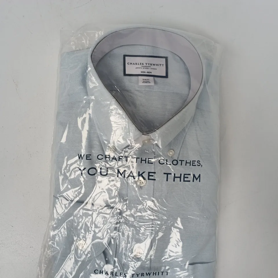 BAGGED CHARLES TYRWHITT SLIM FIT SHIRT IN LIGHT BLUE SIZE 16/34IN