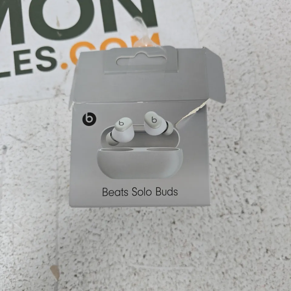 BEATS SOLO BUDS WIRELESS EARBUDS WITH CHARGING CASE