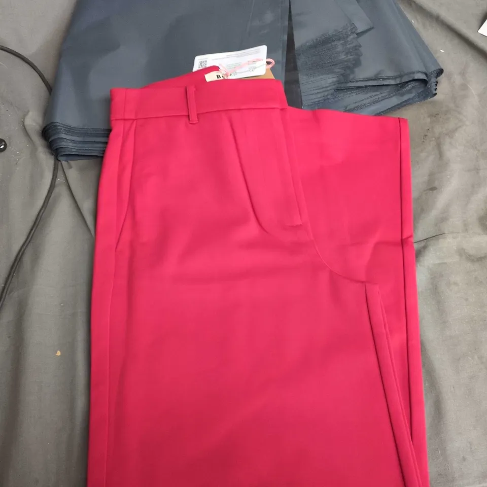 BODEN WOMEN’S RED TROUSERS, UK 12R (US 8)