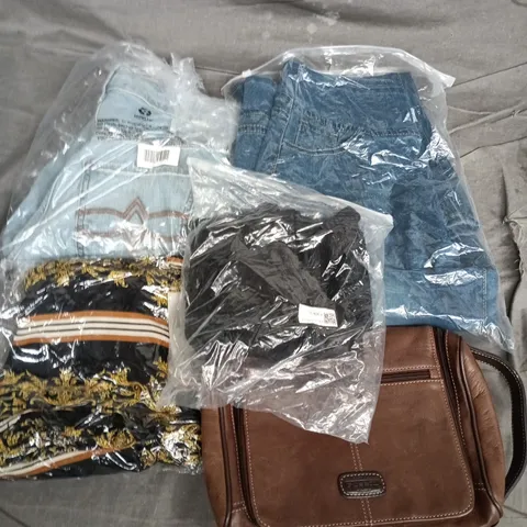 APPROXIMATELY 35 ASSORTED CLOTHING ITEMS IN VARIOUS SIZES, STYLES & COLOURS TO INCLUDE JEANS, HANDBAG, TOPS, ETC - COLLECTION ONLY