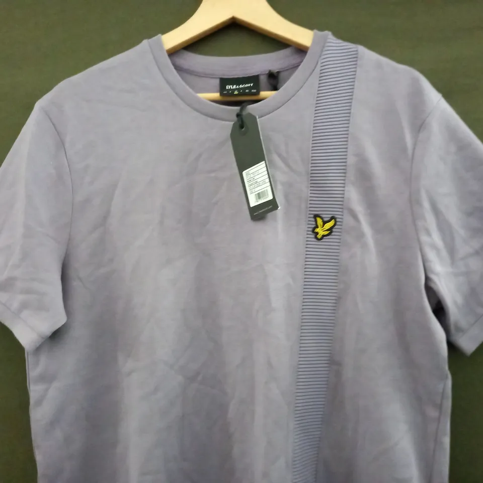 LYLE & SCOTT PANELLED SHIRT IN BILLBOARD PURPLE - MEDIUM