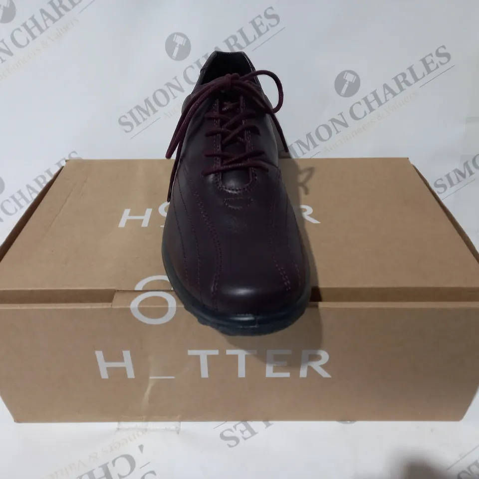 BOXED PAIR OF HOTTER TONE II TONEES SHOES IN WINE RED UK SIZE 6.5