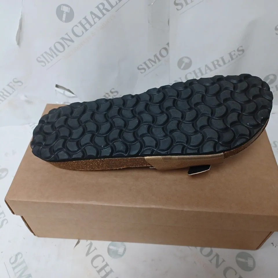 BONOVA STRAPPED SANDALS - SIZE 7