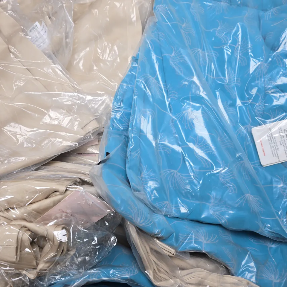 APPROXIMATELY 40 TAMSY TROUSERS IN BEIGE & BLUE 