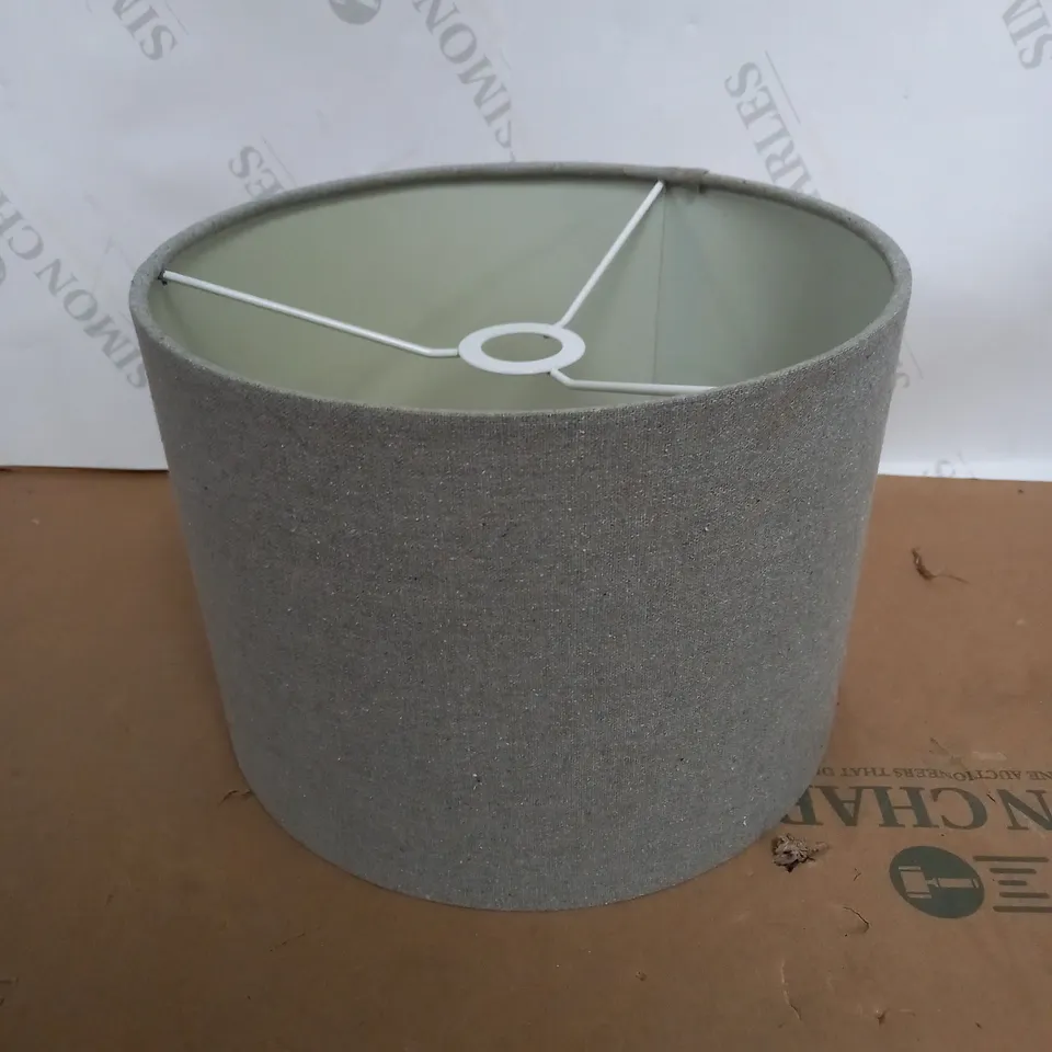 GREY TEXTURED ROUND LAMP SHADE 
