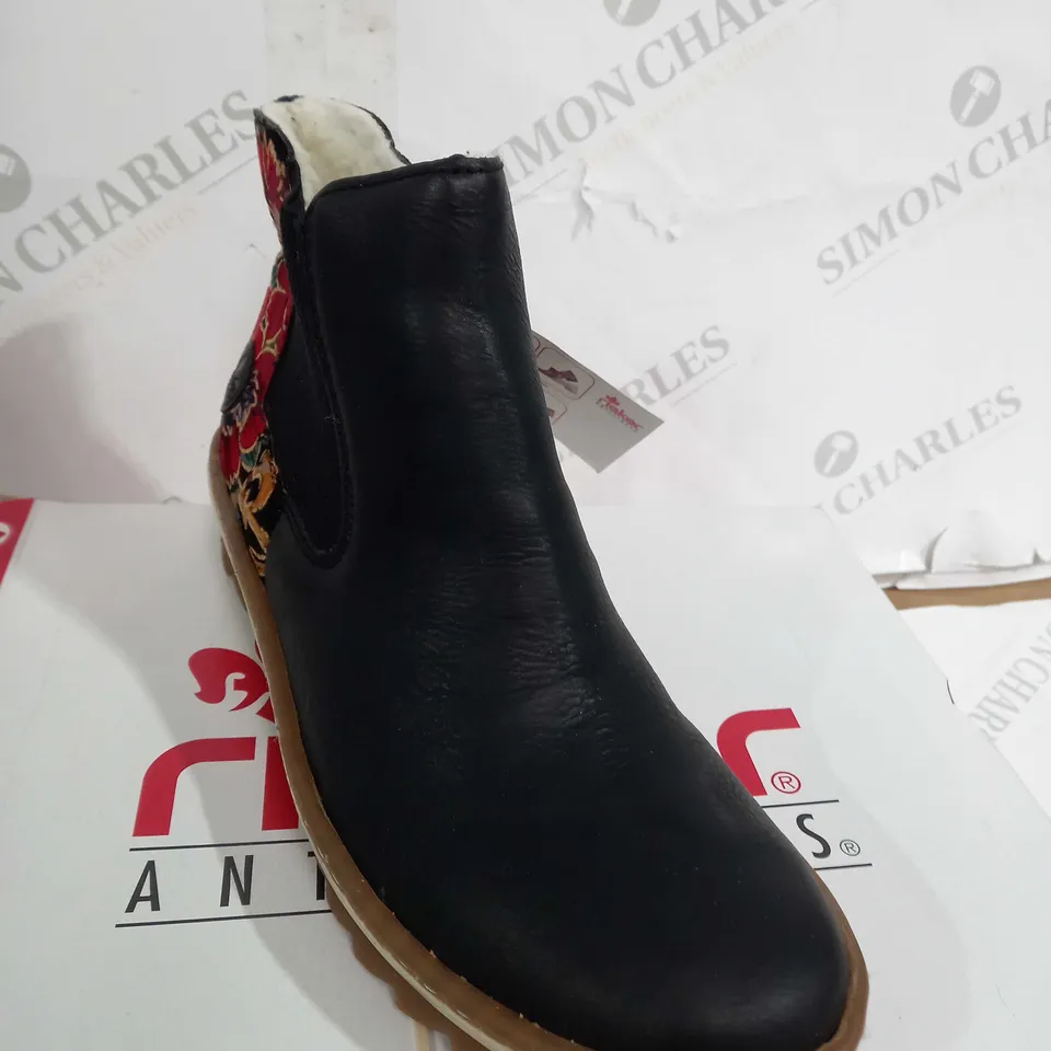 BOXED RIEKER CHELSEA BOOTS, NAVY - SIZE 6.5