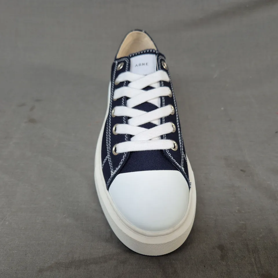 BOXED PAIR OF ARNE HOME RUN SHOES IN NAVY UK SIZE 8